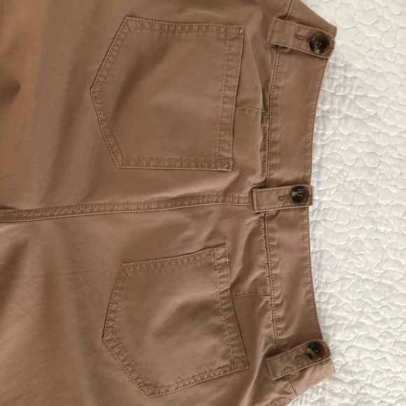 Liz Claiborne, size 8 petite tan pants - Picture 6 of 6